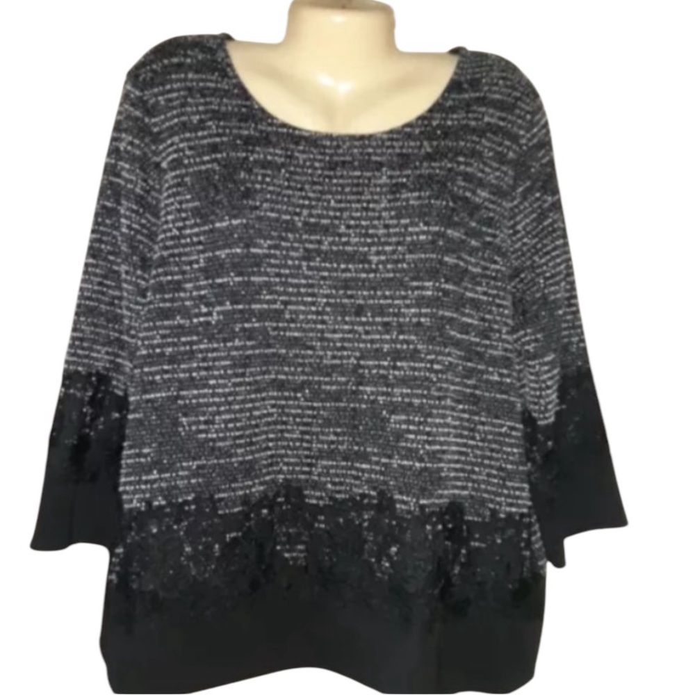 Karl Lagerfield size XL black & white 3/4 sleeve scoop neck sweater mixed media